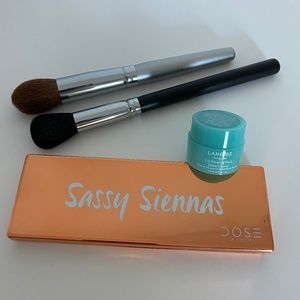 DOSE/ LANEIGE/ CROWN BRUSH Makeup Set